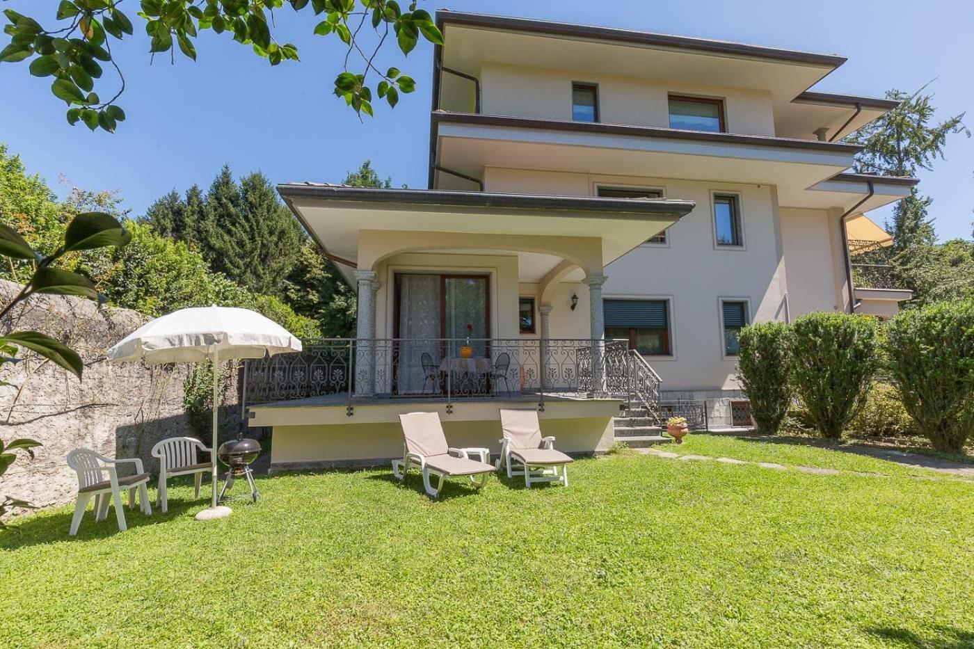La Petite Dame - Lake Maggiore - 100 M From The Lake Вербания Экстерьер фото